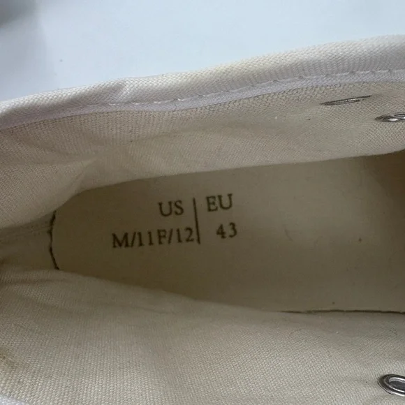 Stylish Women's High-Top Sneakers - beagles dogs - Picture 3 of 8